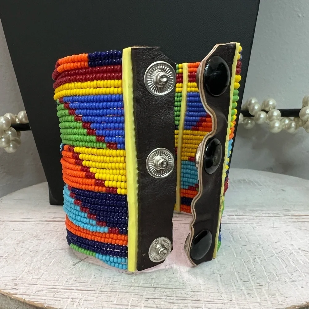 Handcrafted Maasai Beaded Bracelet 7 3/4” D13